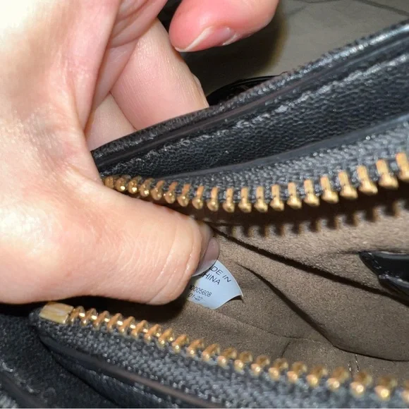 Tory Burch Kira Mini Quilted Leather Bag - Picture 10 of 13